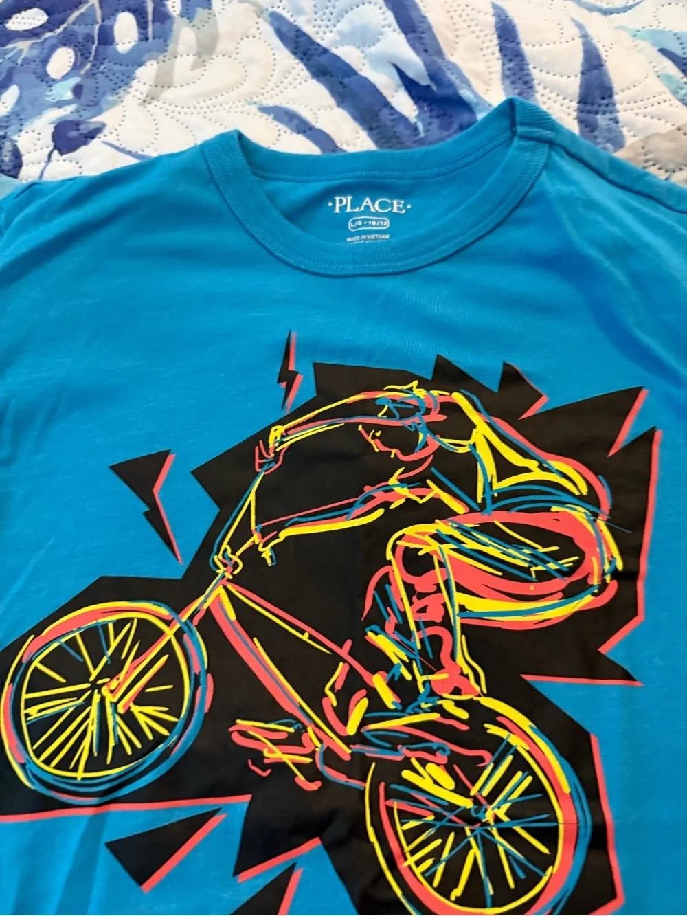 Size L 10-12 Childrens Place/Old Navy Kids graphic tee lot of 3